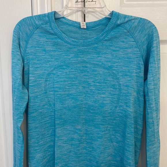 LULULEMON Run Swiftly Tech Long Sleeve in Surge Sz 10 - Picture 7 of 12